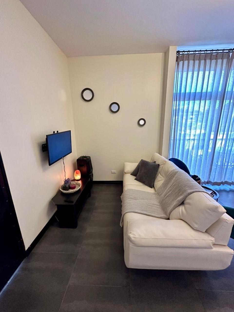 Private Rooms In A House By San Jose Airport And On The Way To Poas Volcano Alajuela ภายนอก รูปภาพ